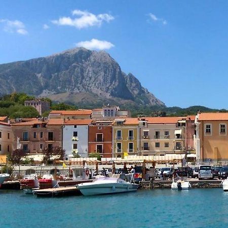 By The Sea In Scario Apartment Bagian luar foto