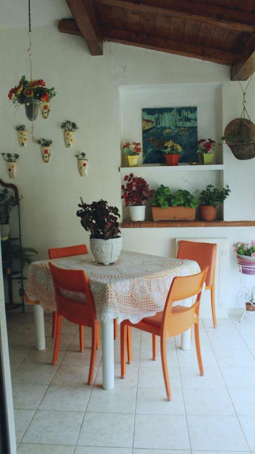 By The Sea In Scario Apartment Bagian luar foto